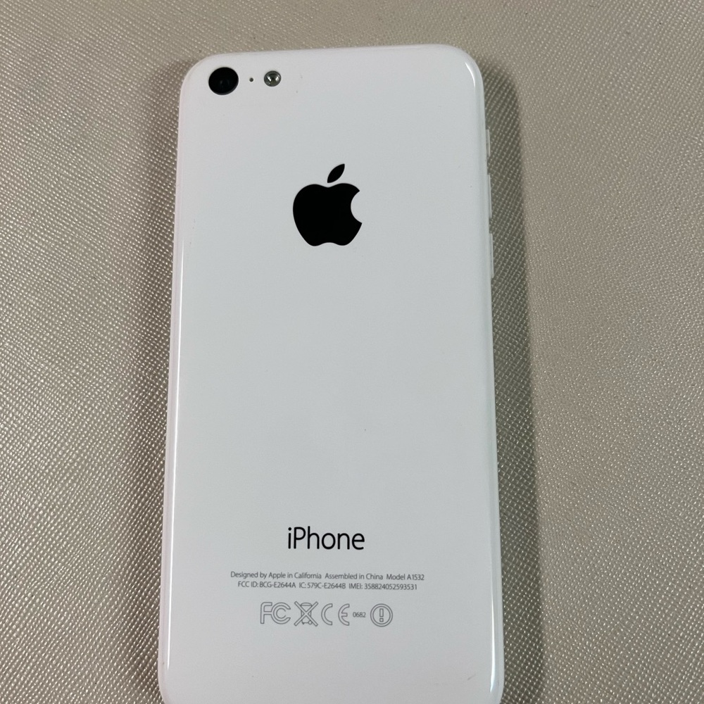 White IPHONE 5C 8 GB
